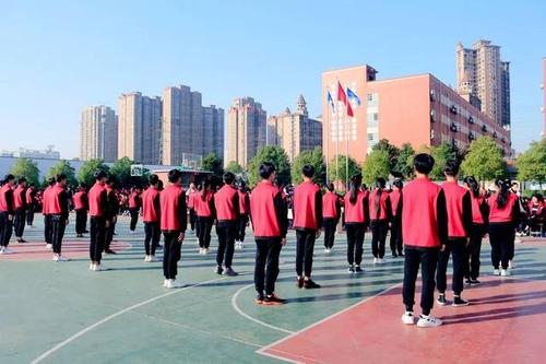 長(zhǎng)沙中部鐵路航空職業(yè)學(xué)?？诒趺礃觸問(wèn)答
